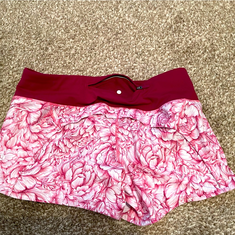 Lululemon speed up shorts. Size 6. 2 inch inseam